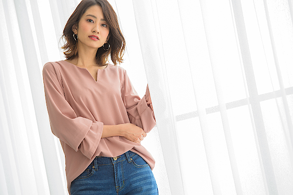 いま キーネック が新定番 そもそもキーネックとは おすすめニットもご紹介 人気レディースファッション通販pierrot ピエロ 公式ブログ