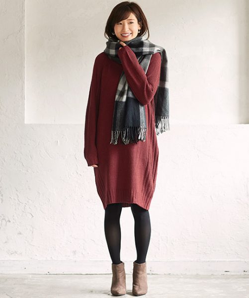楽してオシャレに見せる♪ボルドーのゆったりニットワンピースで  