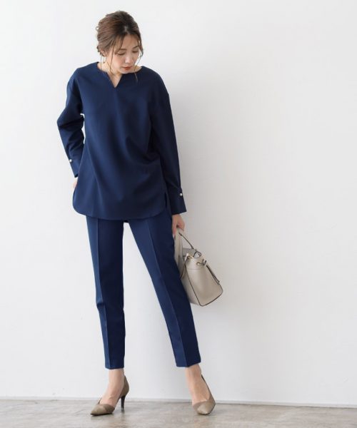 オールネイビー”で上品なONコーデを完成させる│人気レディース