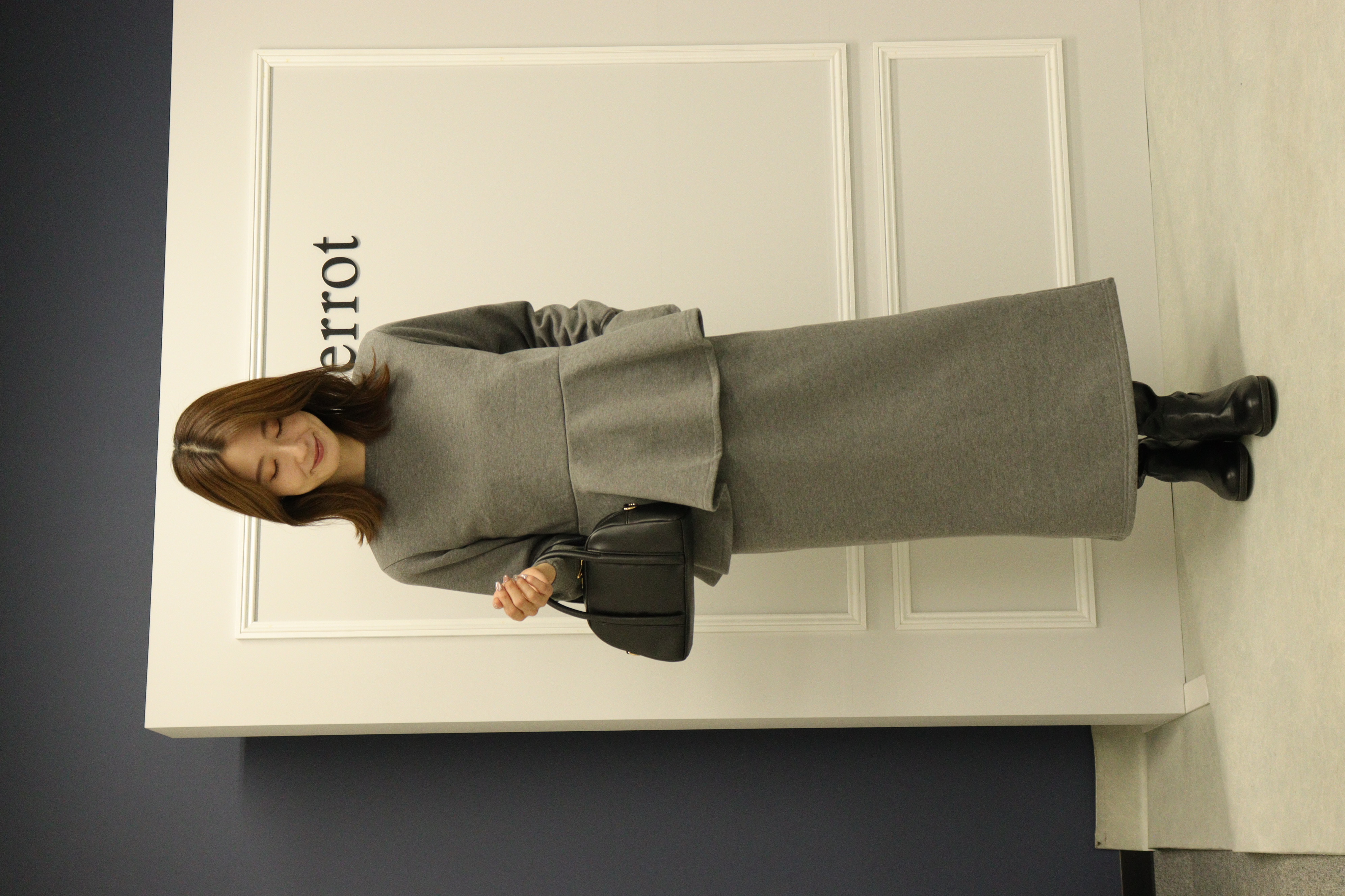 【セットアップ】ペプラムトップスで着こなす大人のグレースタイル