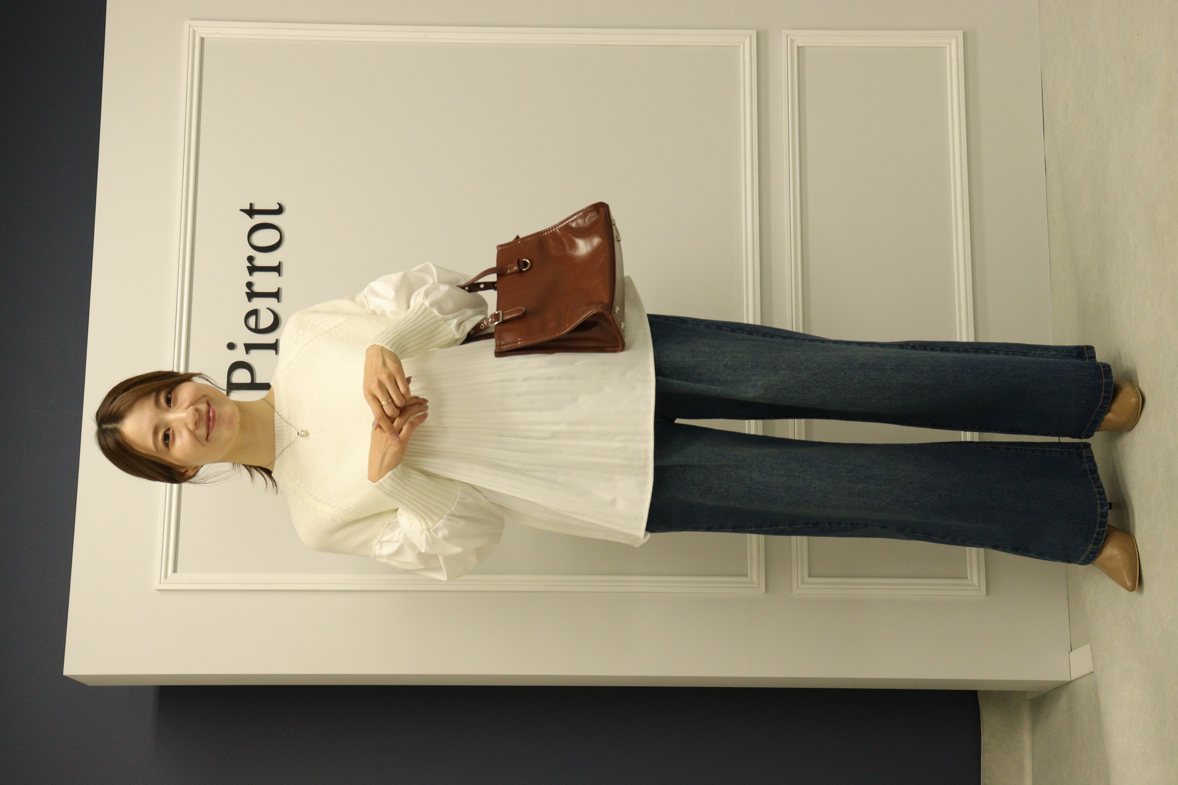 旬のボリューム袖！異素材ミックストップス×デニムコーデ