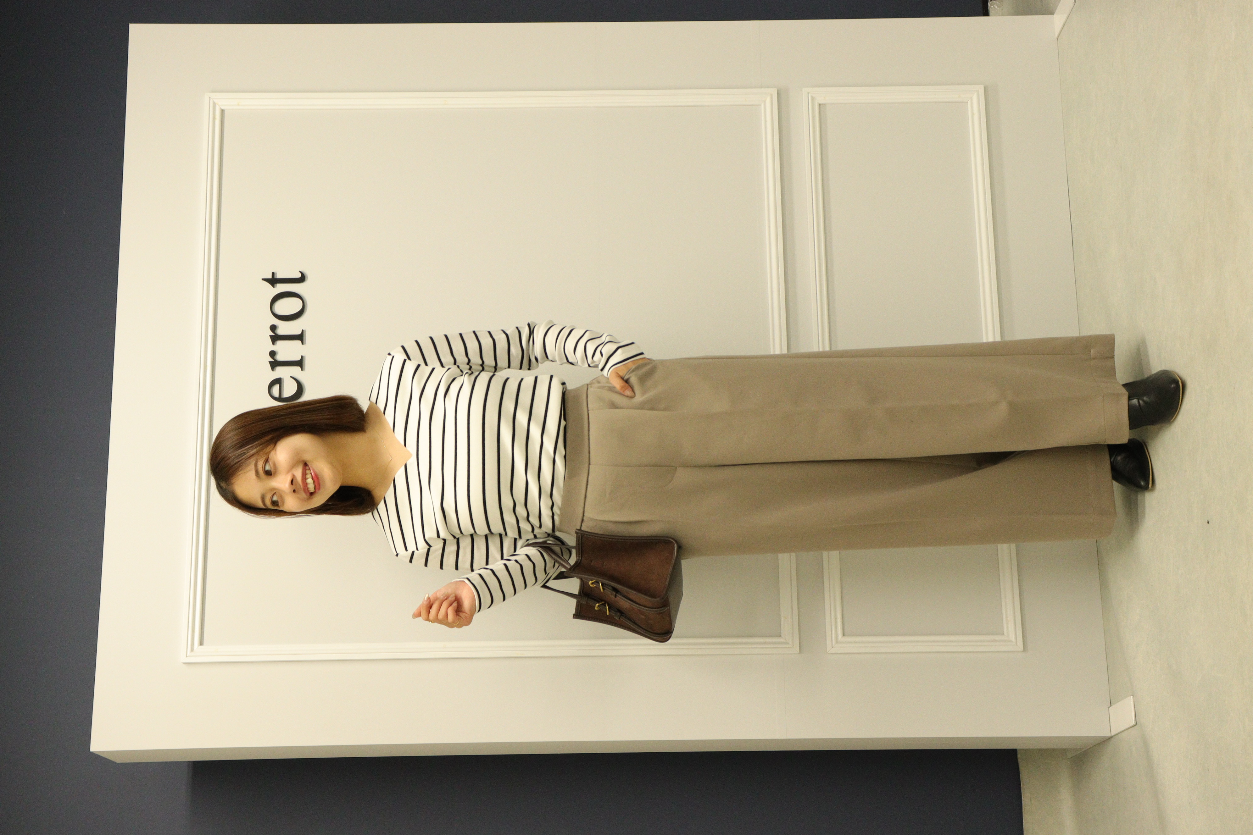 大人の余裕を感じる！リラックス感あるVネックボーダースタイル