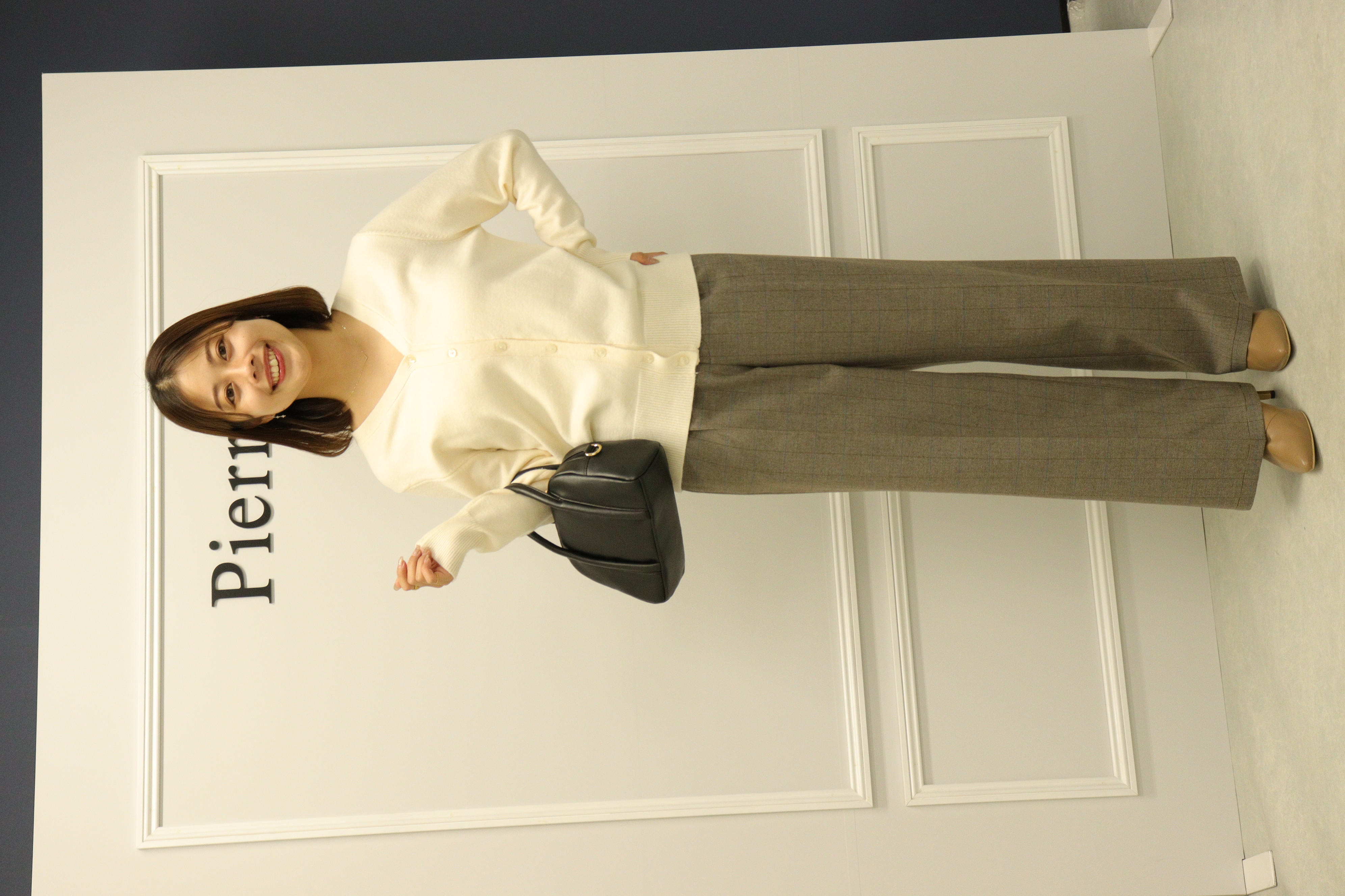 【クラシカル】チェック柄ワイドパンツで叶える上品ワントーンコーデ