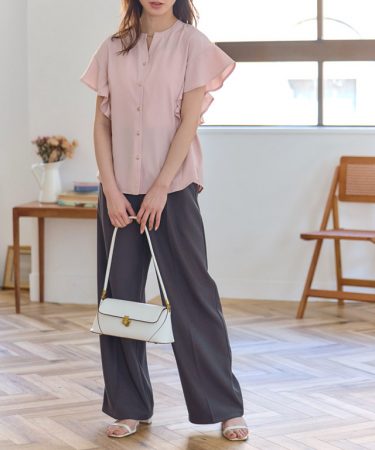 気分があがる♡サーモンピンクをボトムにON！でさりげなく華やかさを