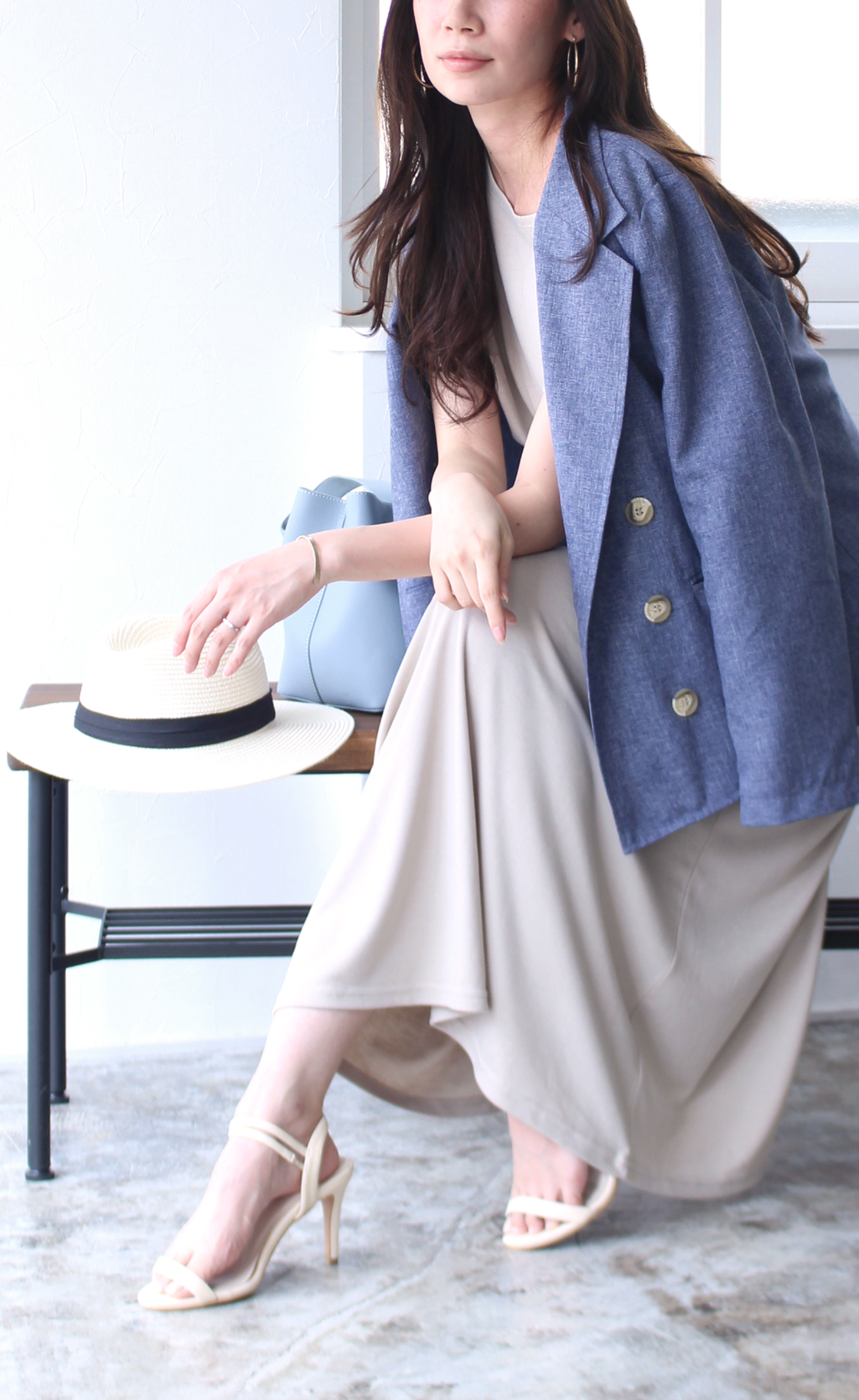 しおりさん洗練フェミニンコーデ