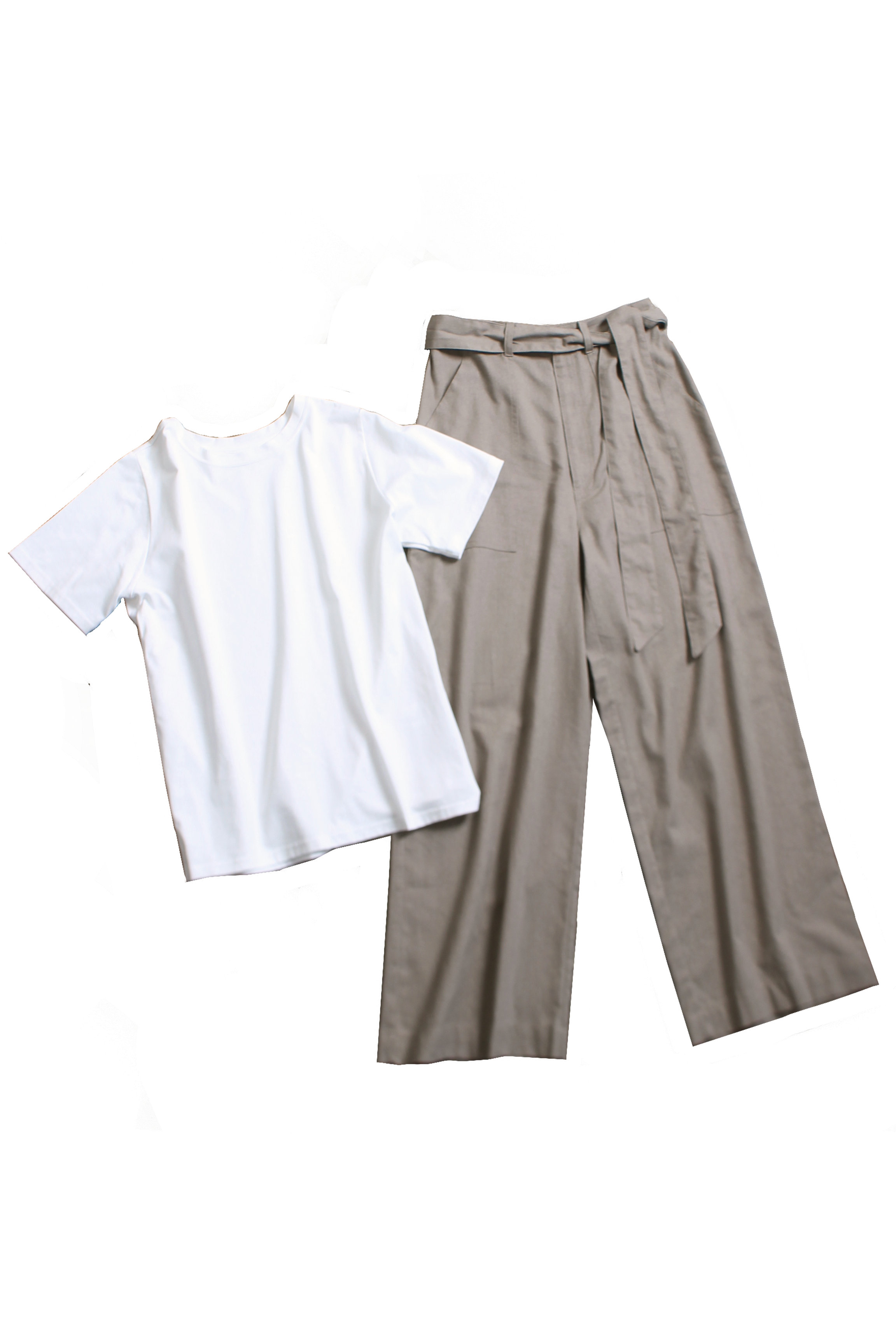 トレンドカジュアルコーデ