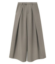 ナチュラルタイプにおすすめトップス