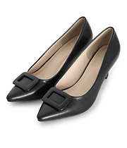 ストレートタイプにおすすめトップス