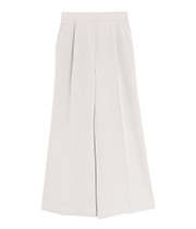 ナチュラルタイプにおすすめトップス